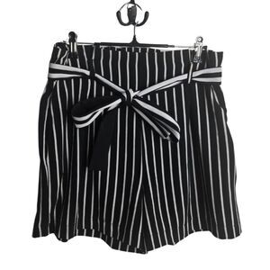 Have Los Angeles Black and White Striped Belted Shorts Paperbag Waist Size L